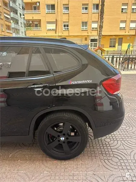 Usado BMW X1 150 CV (110 kW) 2015 Negro SUV