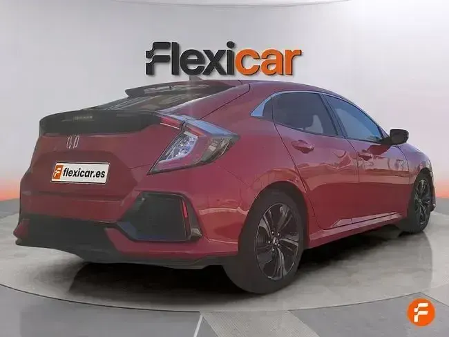 Usado Honda Civic Comfort 129 CV (94 kW) 2019 Rojo