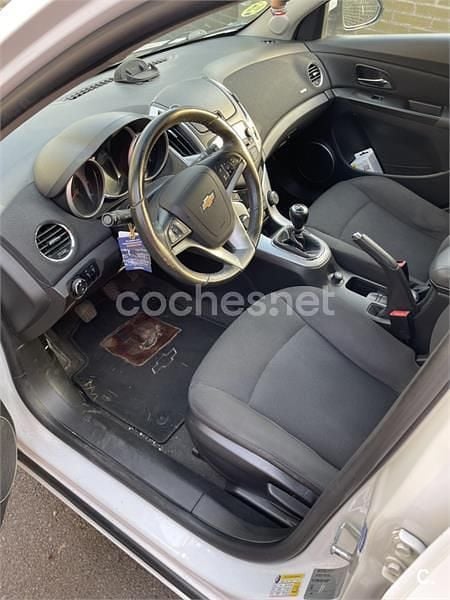 Usado Chevrolet Cruze LT 130 CV (95 kW) 2013 Blanco Berlina