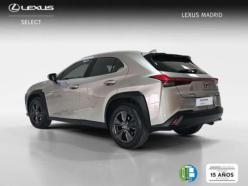 Usado Lexus UX 250h Business Edition 185 CV (136 kW) 2022 Plateado SUV