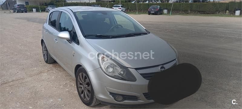 Usado Opel Corsa Selective 100 CV (73 kW) 2011 Gris / plata Utilitario