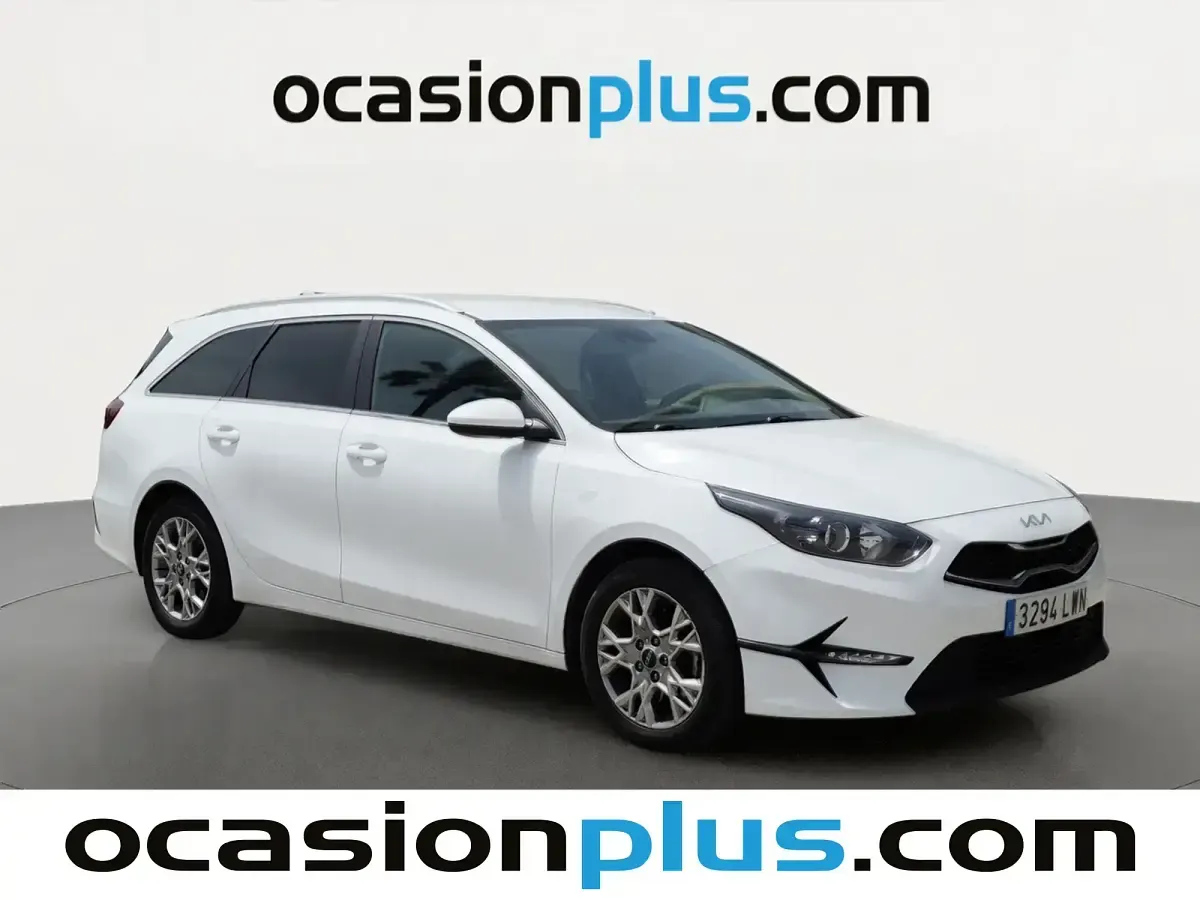 Usado Kia Ceed 136 CV (100 kW) 2022 Blanco Utilitario