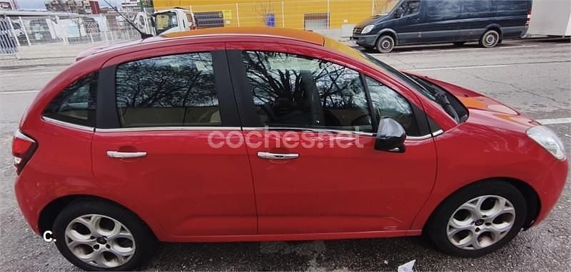 Usado Citroën C3 Live 68 CV (50 kW) 2016 Rojo Berlina