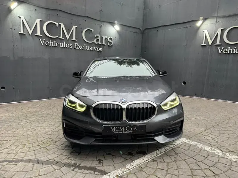 Usado BMW 116 Advantage 116 CV (85 kW) 2020 Gris Utilitario