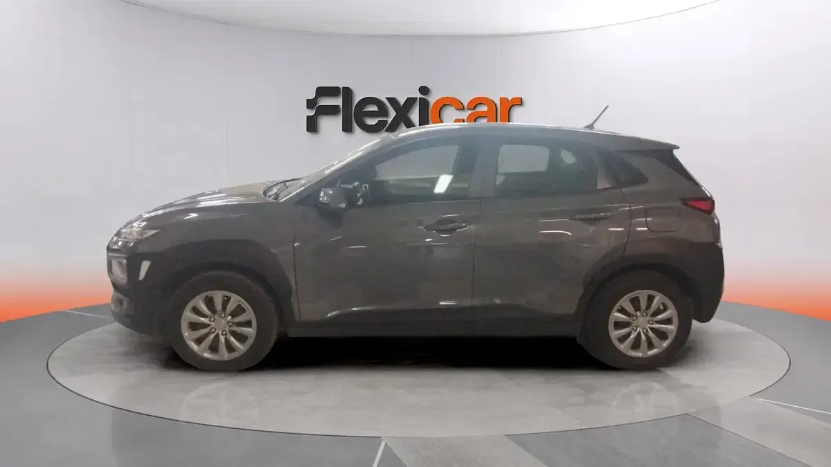 Usado Hyundai Kona 120 CV (88 kW) 2020 Gris SUV