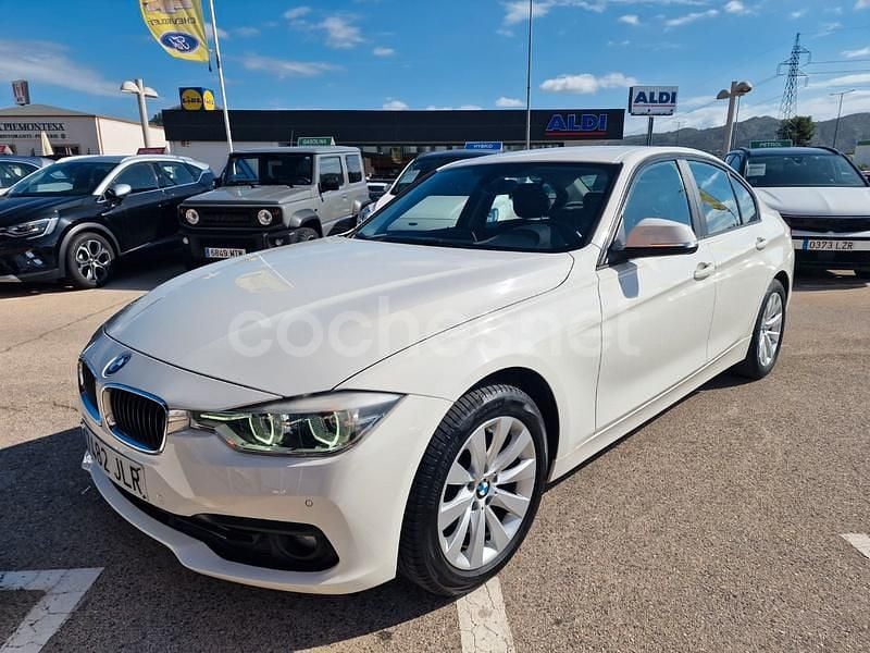 Blanco Usado 2016 BMW 318 Berlina | 17.495 € (Precio justo) - Imagen 1/4