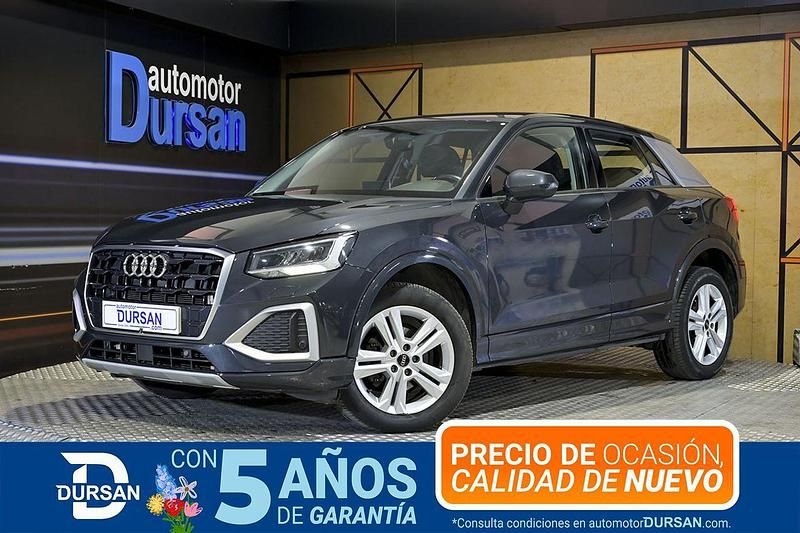 Usado Audi Q2 Advanced Plus 116 CV (85 kW) 2022 Gris / plata SUV