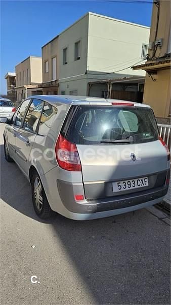 Usado Renault Scénic II Authentique 115 CV (84 kW) 2004 Gris / plata Monovolumen
