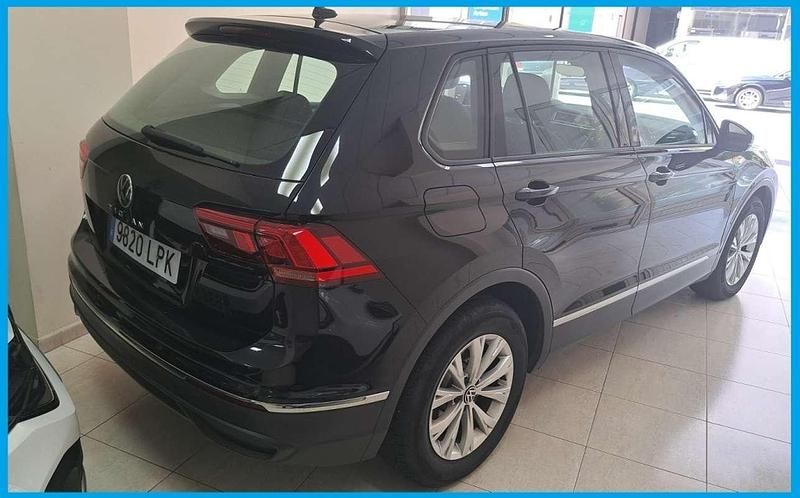 Usado VW Tiguan 122 HP (89 kW) 2021 Preto SUV