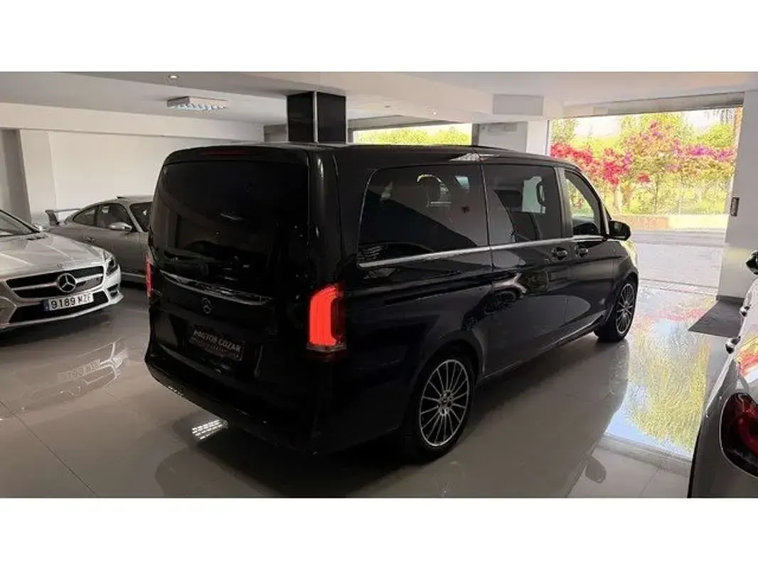 Usado Mercedes V300 Exclusive 239 CV (175 kW) 2020 Gris Monovolumen