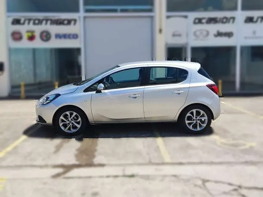 Usado Opel Corsa 90 CV (66 kW) 2019 Gris Utilitario