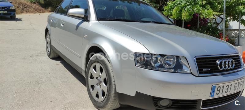 Gris / plata Usado 2005 Audi A4 Berlina | 5800 € (Buen precio) - Imagen 1/4