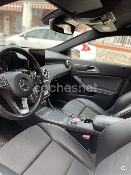 Gris / plata Usado 2018 Mercedes A200 Berlina | 21.500 € (Precio justo) - Imagen 1/4