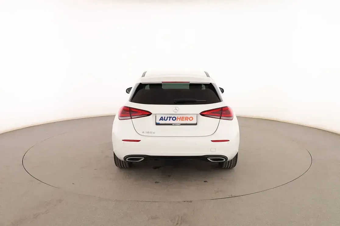Usado Mercedes A180 116 CV (85 kW) 2020 Blanco Berlina