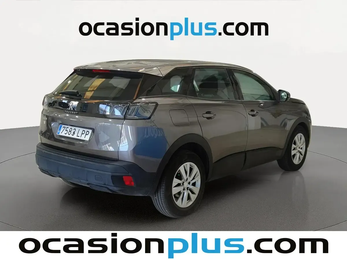Usado Peugeot 3008 Active 131 CV (96 kW) 2021 Gris plata SUV
