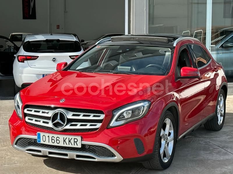 Rojo Usado 2017 Mercedes GLA220 AMG line SUV | 19.999 € (Super precio) - Imagen 1/4
