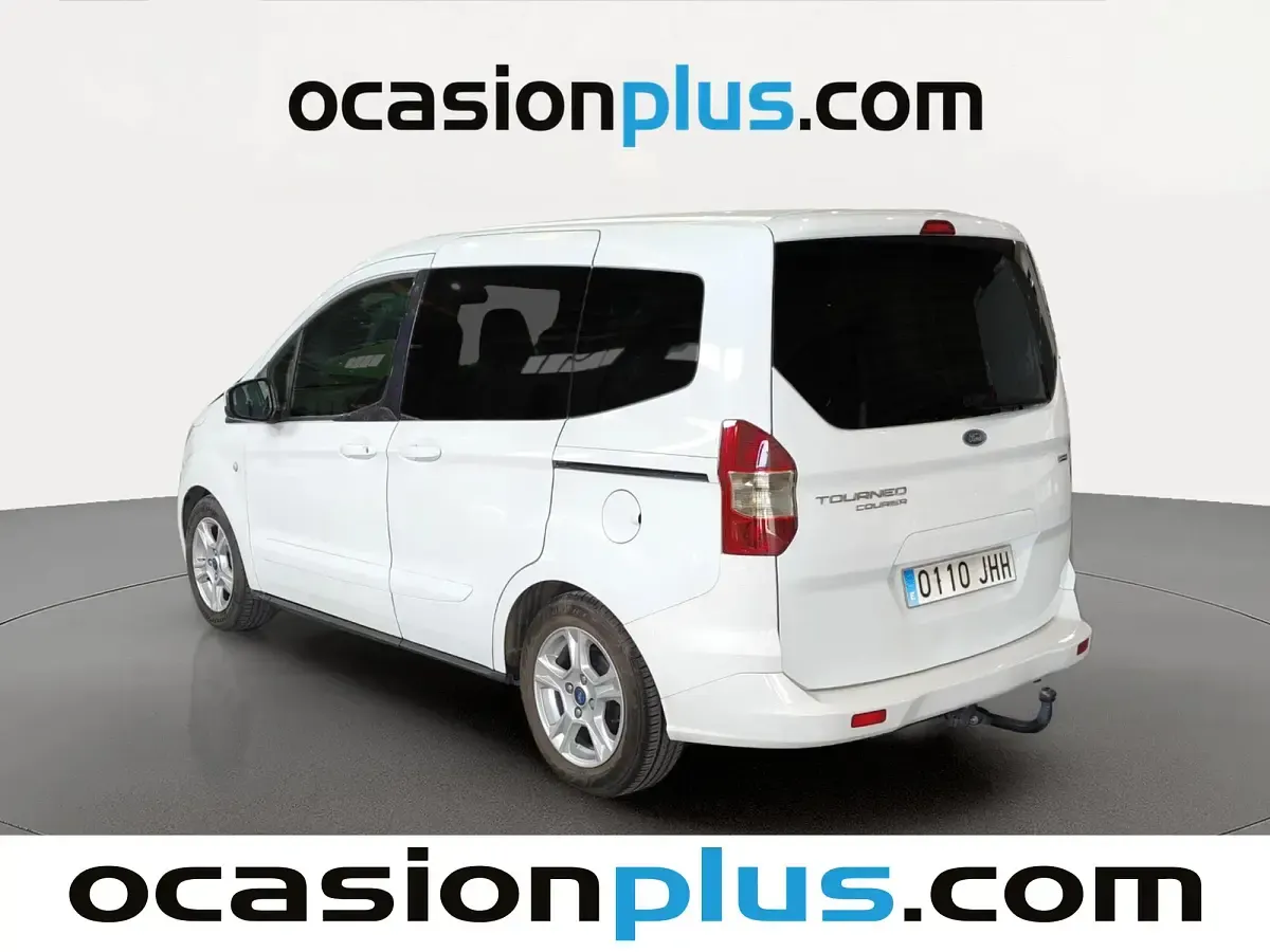 Usado Ford Tourneo Courier Trend 102 CV (75 kW) 2015 Blanco Monovolumen