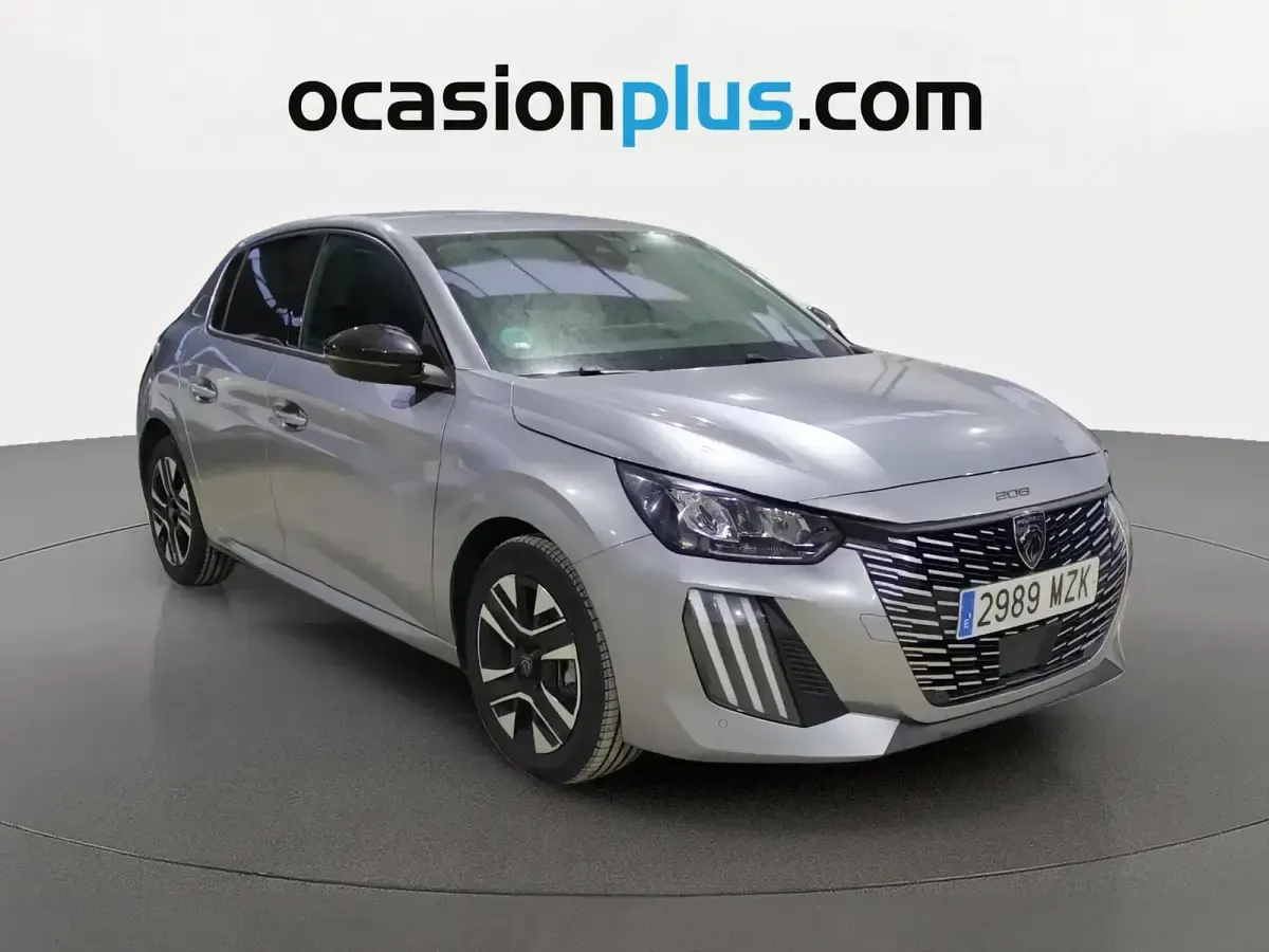 Usado Peugeot 208 Allure 100 CV (73 kW) 2025 Gris Utilitario