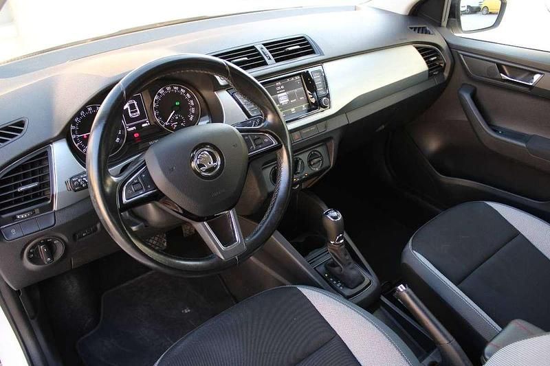 Usado Skoda Fabia Style 90 CV (66 kW) 2016 Blanco Utilitario