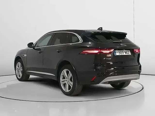 Usado Jaguar F-Pace SE 204 CV (150 kW) 2023 Negro SUV