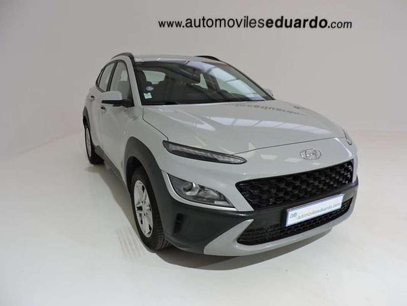 Usado Hyundai Kona 120 CV (88 kW) 2021 Gris SUV