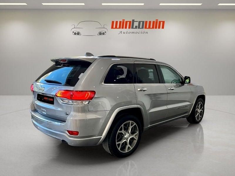 Usado Jeep Grand Cherokee Overland 250 CV (183 kW) 2019 Gris / plata SUV