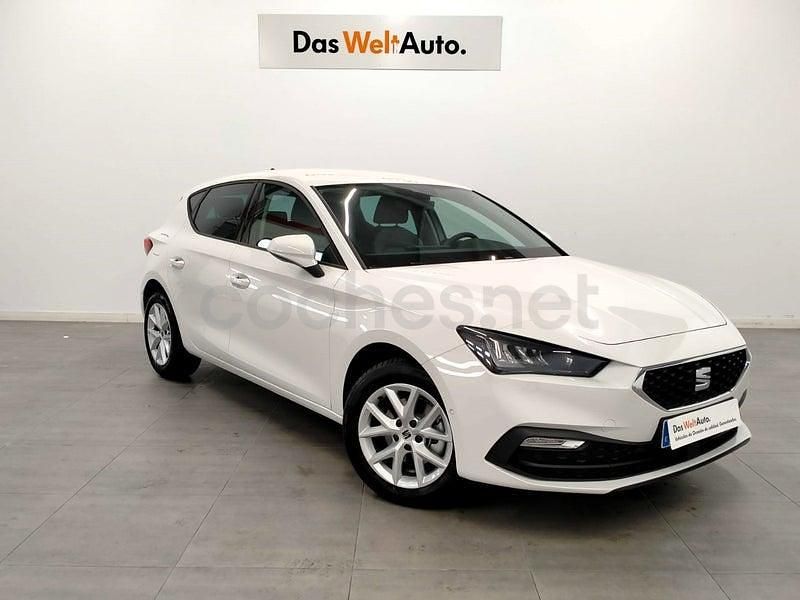 Usado Seat Leon Style 116 CV (85 kW) 2025 Blanco Berlina