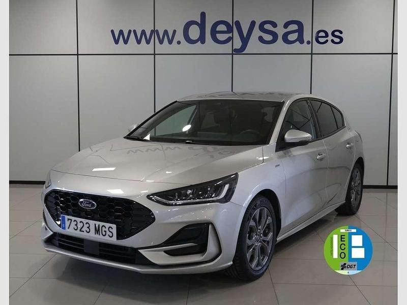 Plateado Usado 2023 Ford Focus ST-Line Utilitario | 15.970 € (Buen precio) - Imagen 1/4