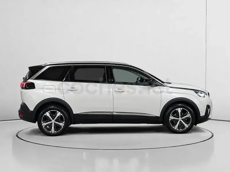 Usado Peugeot 5008 Allure 130 CV (95 kW) 2018 Blanco SUV