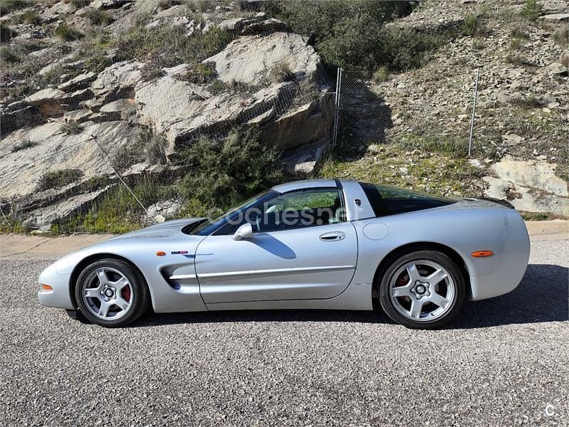 Usado Chevrolet Corvette 344 CV (253 kW) 2000 Gris / plata Coupe