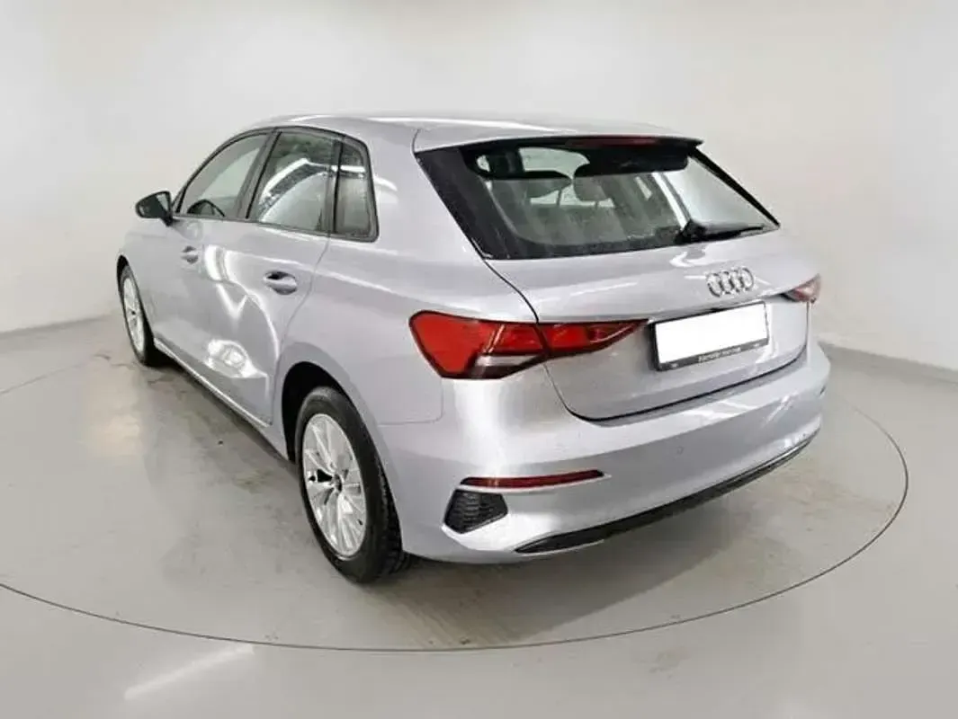 Usado Audi A3 Sportback Advanced 204 CV (150 kW) 2021 Gris Utilitario