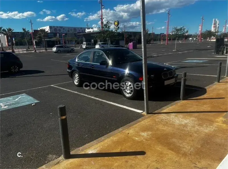 Usado BMW 320 150 CV (110 kW) 2000 Azul Berlina