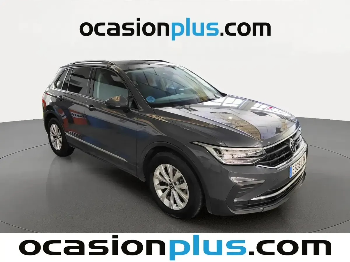 Usado VW Tiguan 130 CV (95 kW) 2022 Gris SUV