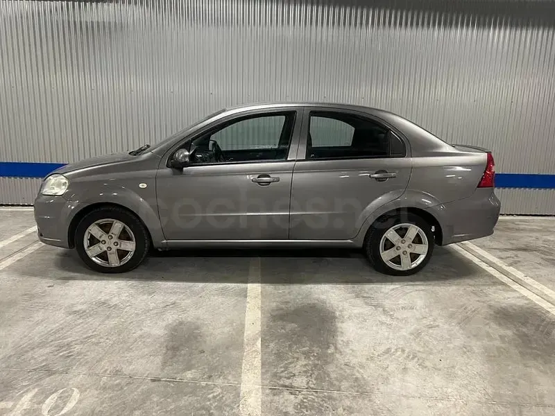 Usado Chevrolet Aveo LT 100 CV (73 kW) 2009 Beige Berlina