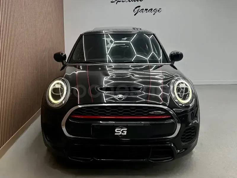 Usado Mini John Cooper Works 231 CV (169 kW) 2020 Negro Utilitario