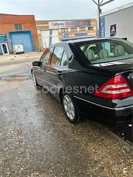 Usado Mercedes C230 Elegance 204 CV (150 kW) 2005 Negro Berlina