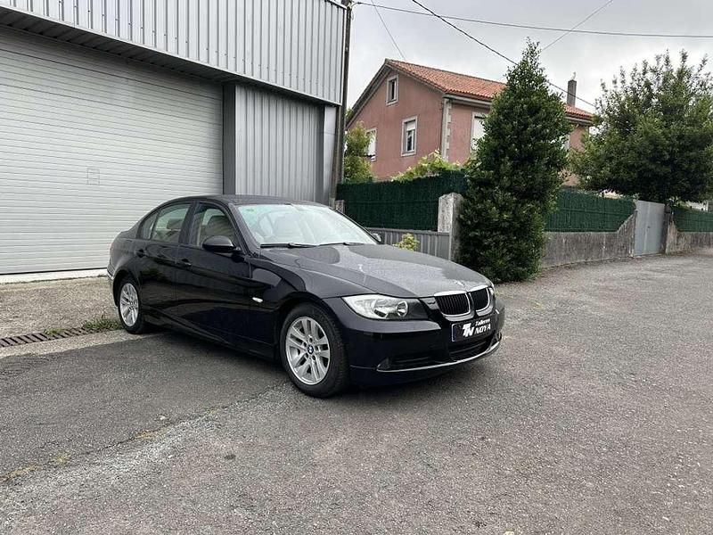 Usado BMW 318 122 CV (89 kW) 2006 Negro Berlina