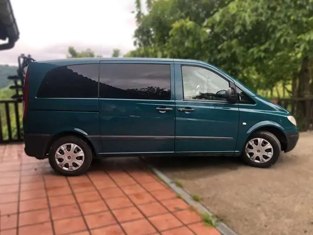 Usado Mercedes Vito 109 CV (80 kW) 2005 Verde Van