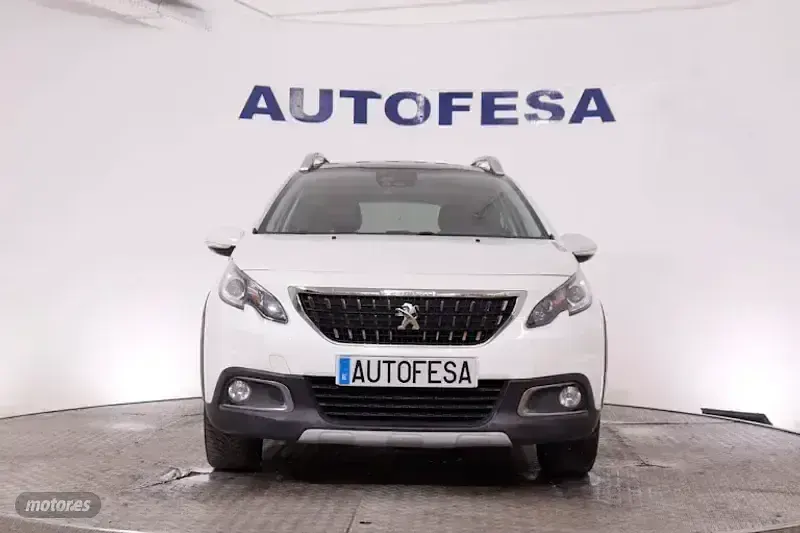 Usado Peugeot 2008 Allure 110 CV (80 kW) 2018 Blanco SUV