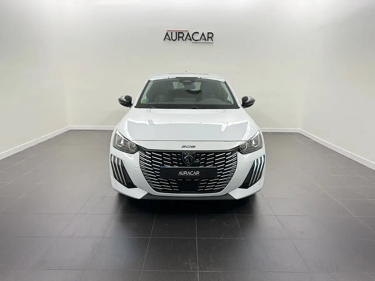 Nuevo Peugeot 208 Allure 100 CV (73 kW) 2026 Blanco Utilitario