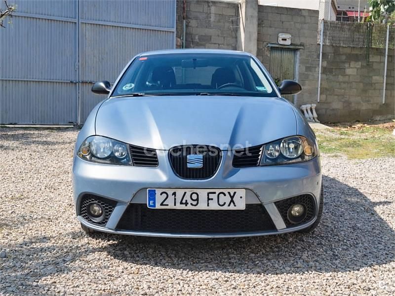 Usado Seat Ibiza Sport 100 CV (73 kW) 2006 Azul Utilitario