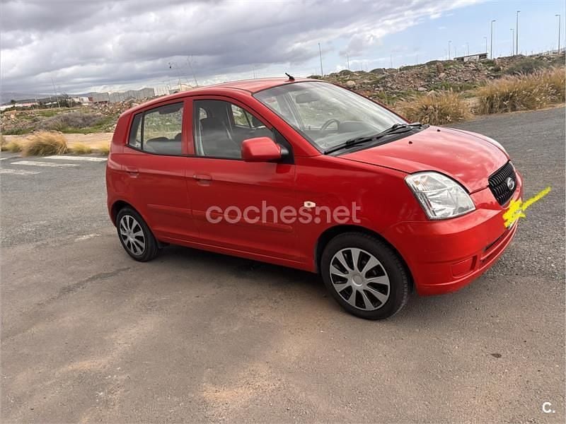 Usado Kia Picanto LX 65 CV (47 kW) 2006 Rojo Utilitario