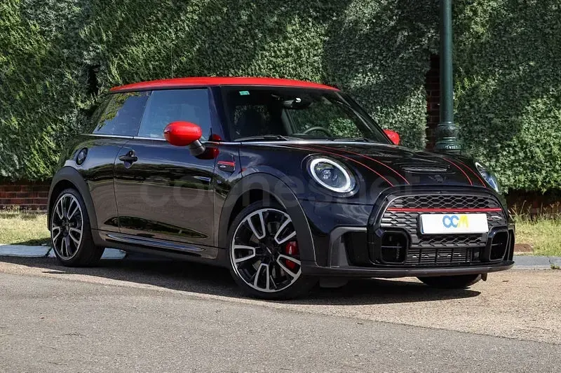 Usado Mini John Cooper Works 231 CV (169 kW) 2022 Negro Utilitario