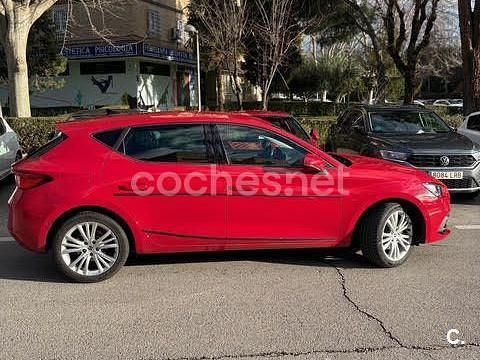 Usado Seat Leon Style 115 CV (84 kW) 2023 Rojo Berlina