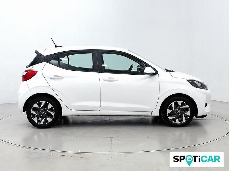 Usado Hyundai i10 67 CV (49 kW) 2023 Blanco Utilitario