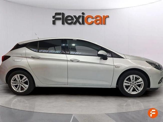 Usado Opel Astra GS Line 130 CV (95 kW) 2019 Gris / plata Berlina