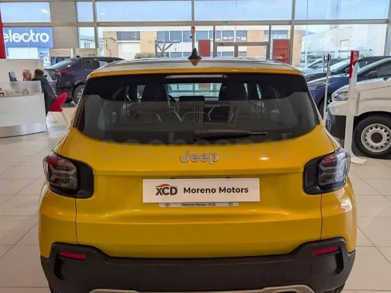 Usado Jeep Avenger Longitude 100 CV (73 kW) 2024 Amarillo SUV