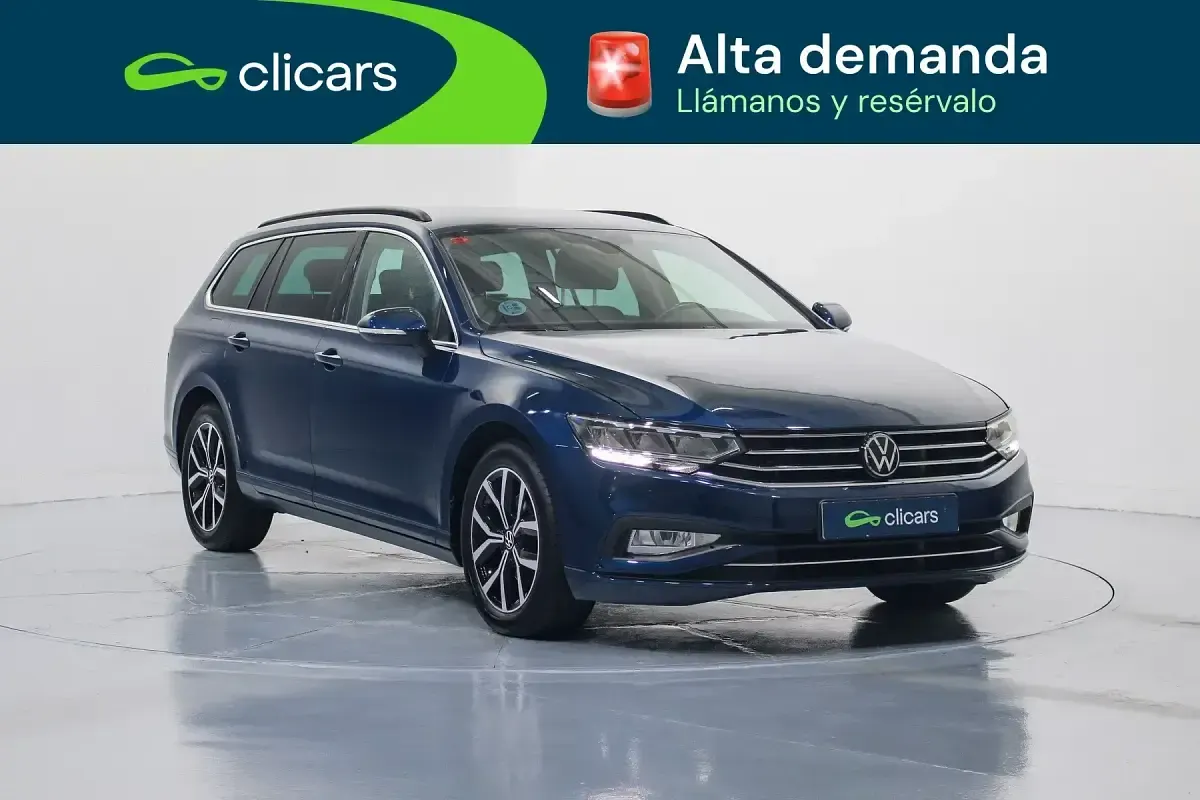 Usado VW Passat Executive 150 CV (110 kW) 2021 Azul Familiar