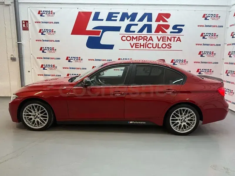Usado BMW 320 Advantage 184 CV (135 kW) 2016 Rojo Berlina