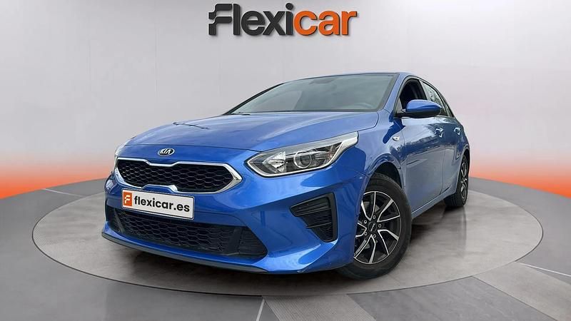 Begagnad Kia Ceed Plus 101 HK (74 kW) 2018 Blå Halvkombi